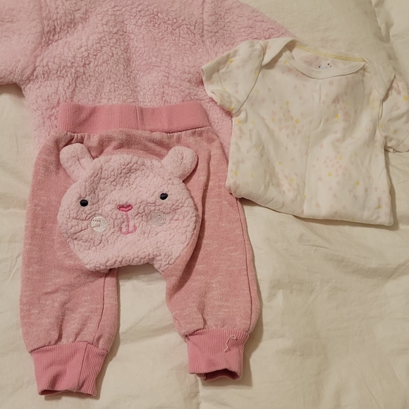 Baby girl warm 3 Piece outfit - Picture 2 of 7